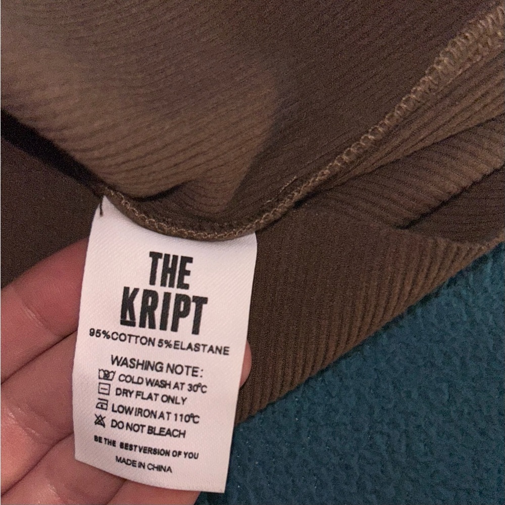 The Kript Fairycore Brown Basik Buttons Crop Top - Picture 7 of 10